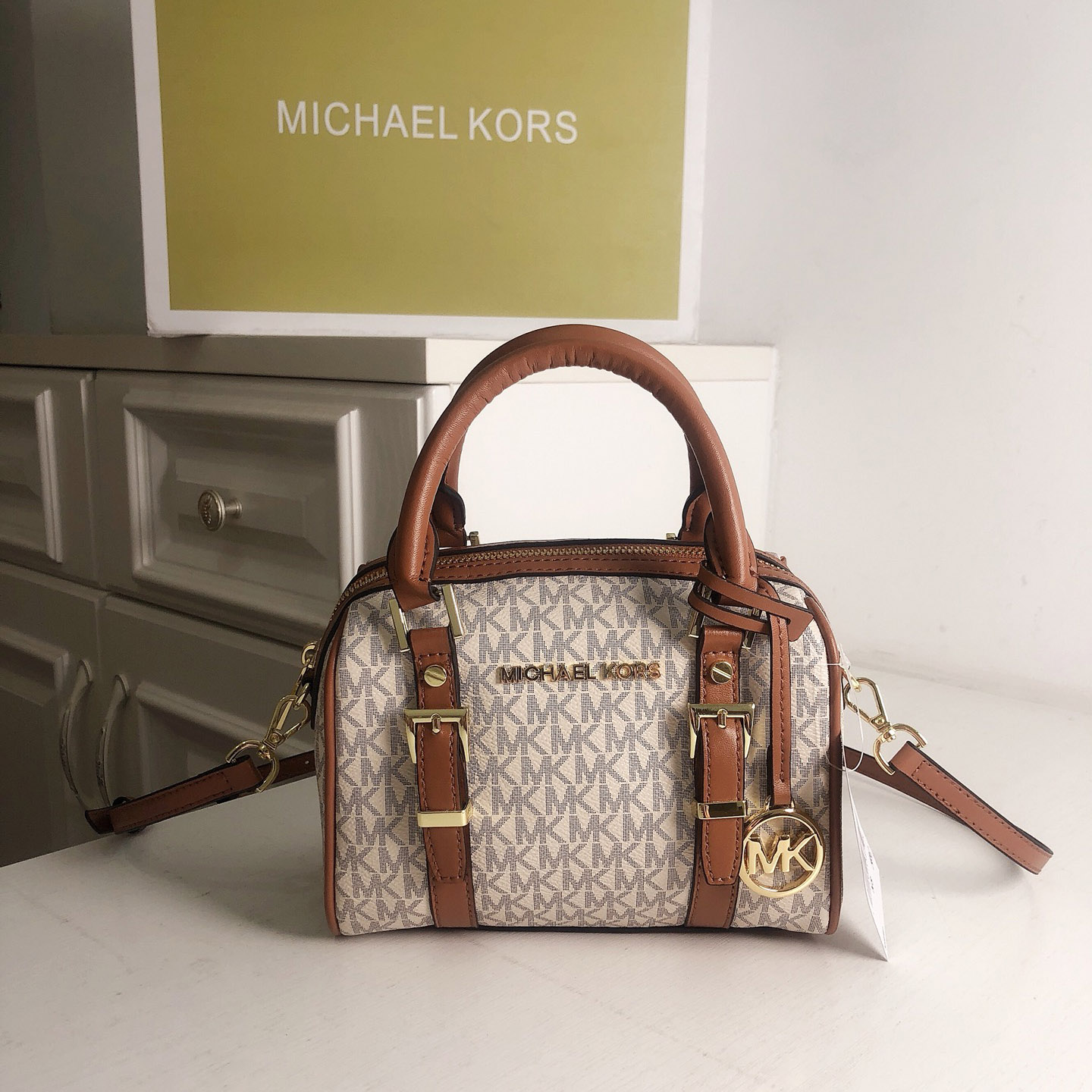 Luxury Bags Reseller - حقيبة يد نسائية جديدة من مايكل