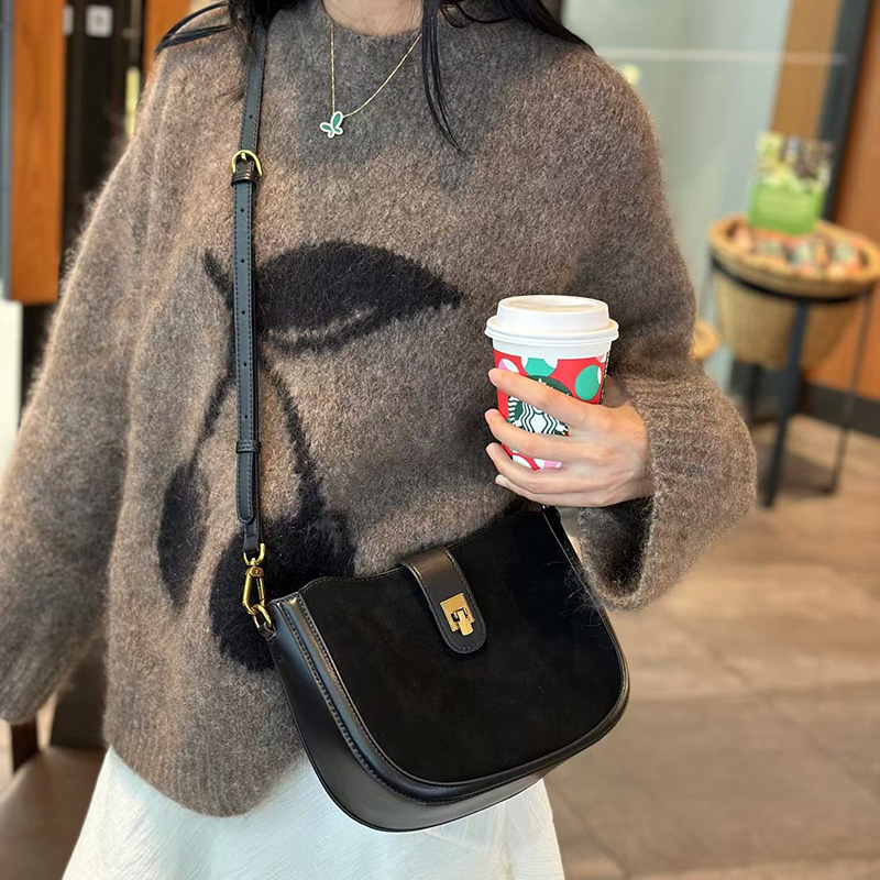 Luxury Bags That Are Affordable - حقائب كتف نسائية فاخرة بتصميم أنيق