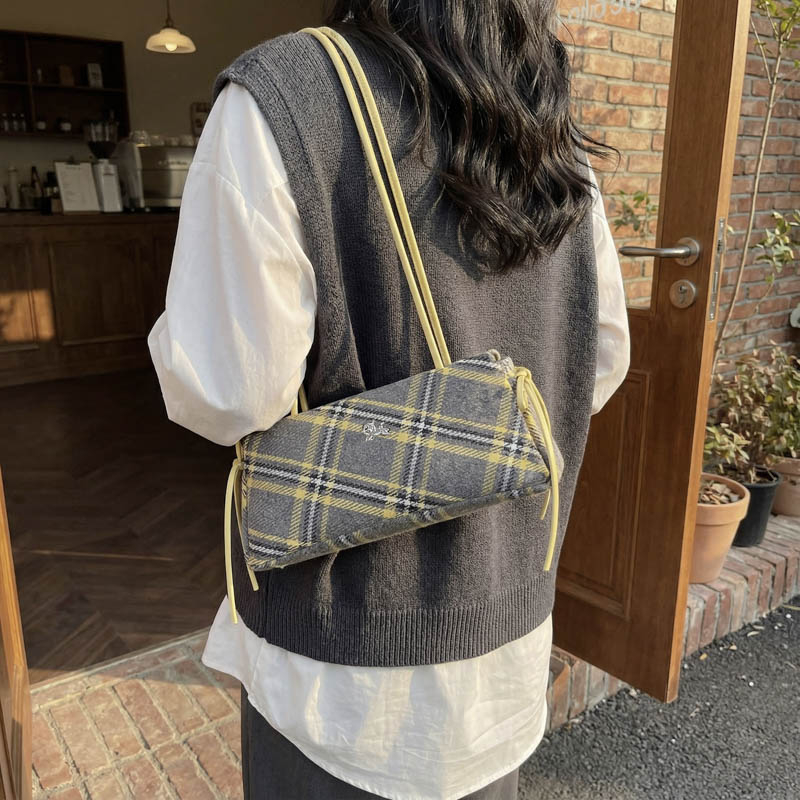 Luxury Bags That Are Affordable - حقائب يد عصرية من المايكروفايبر بتصميم