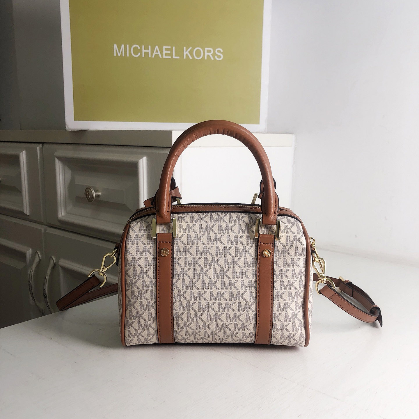 حقيبة يد نسائية جديدة من مايكل - مراجعة Luxury Bags Reseller وسعره
