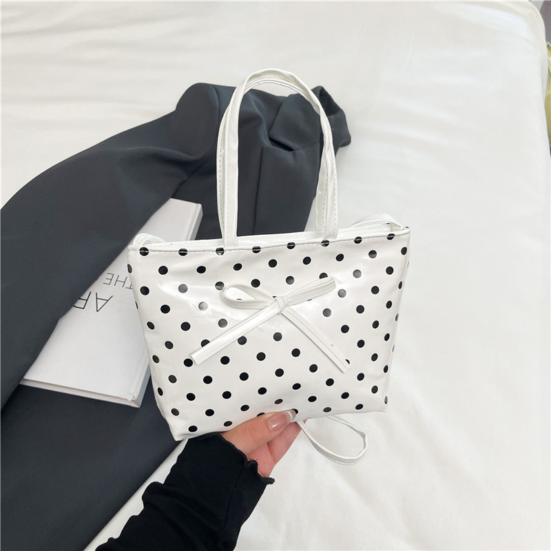 حقيبة كتف نسائية كورية بنقشة م - مراجعة Luxury Bags Women Brands وسعره