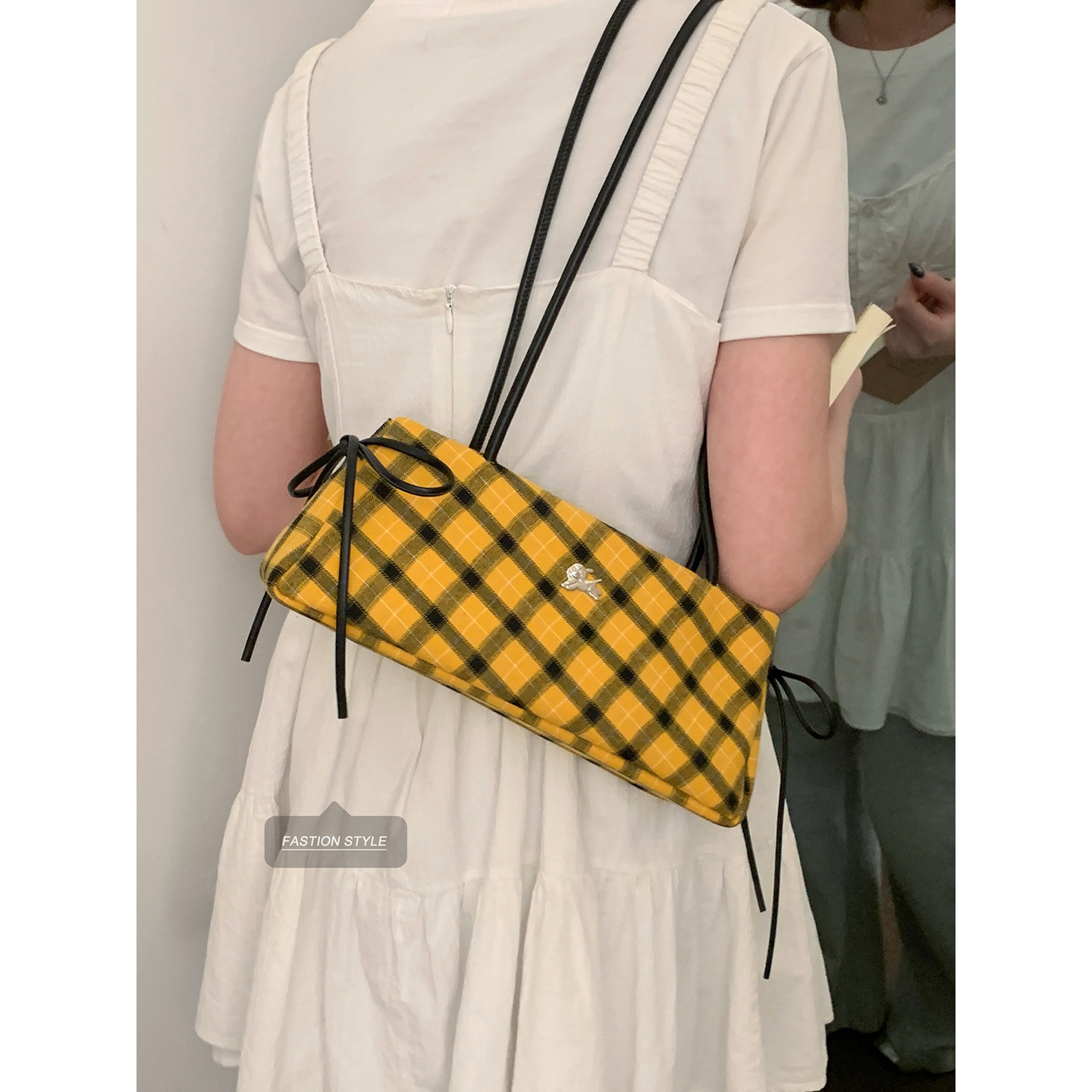 حقائب يد عصرية من المايكروفايب - مراجعة Luxury Bags That Are Affordable وسعره