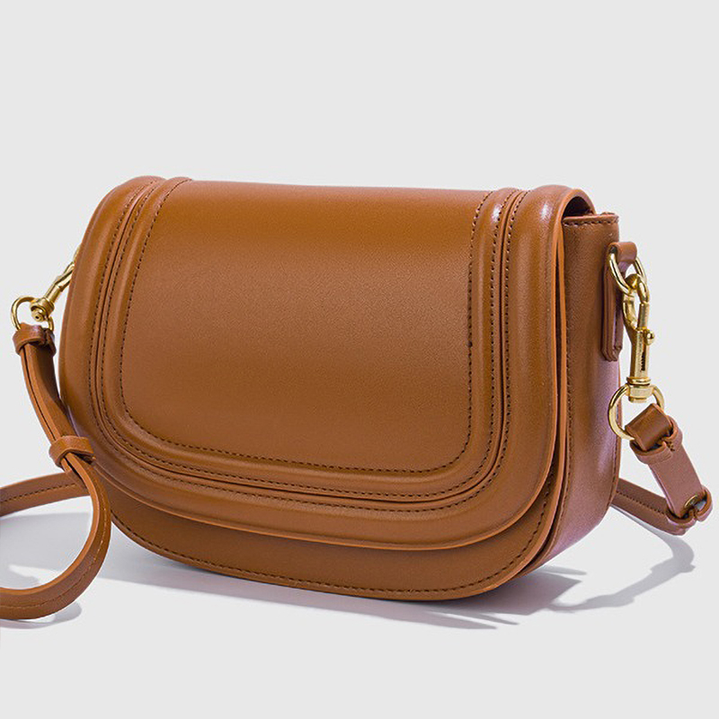 حقيبة كتف نسائية بتصميم بسيط و - مراجعة Luxury Bags That Are Vegan وسعره