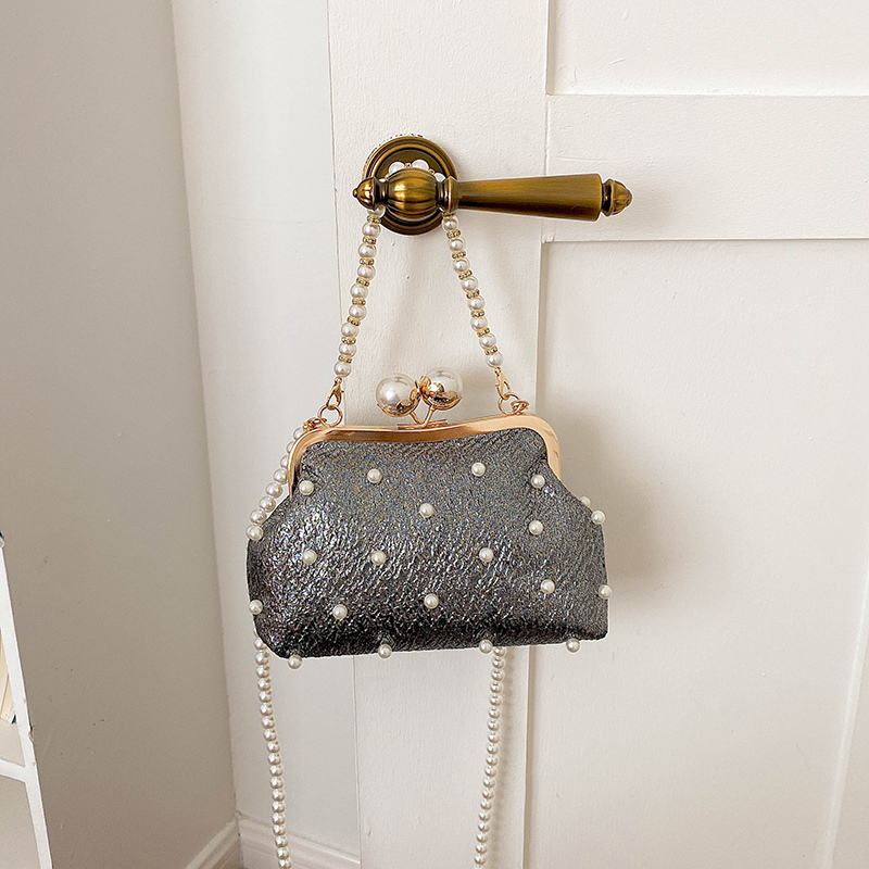 حقيبة سهرة نسائية بقفل قبلة مز - مراجعة Luxury Bags That Are Affordable وسعره