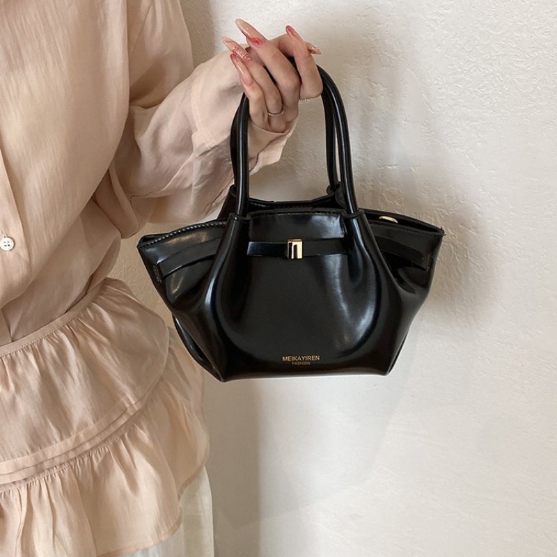 حقيبة حفاضات فاخرة بتصميم عتيق - مراجعة Luxury Bags Best وسعره
