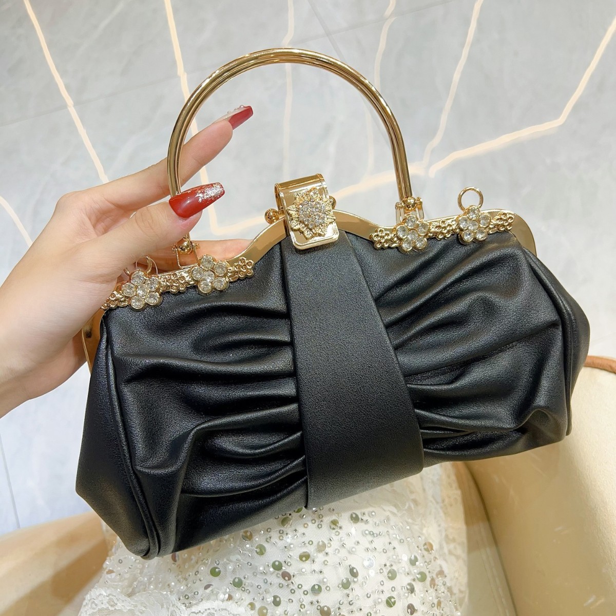 2025 الفاخرة الراقية سحابة الم - مراجعة Luxury Bags Trend 2025 وسعره