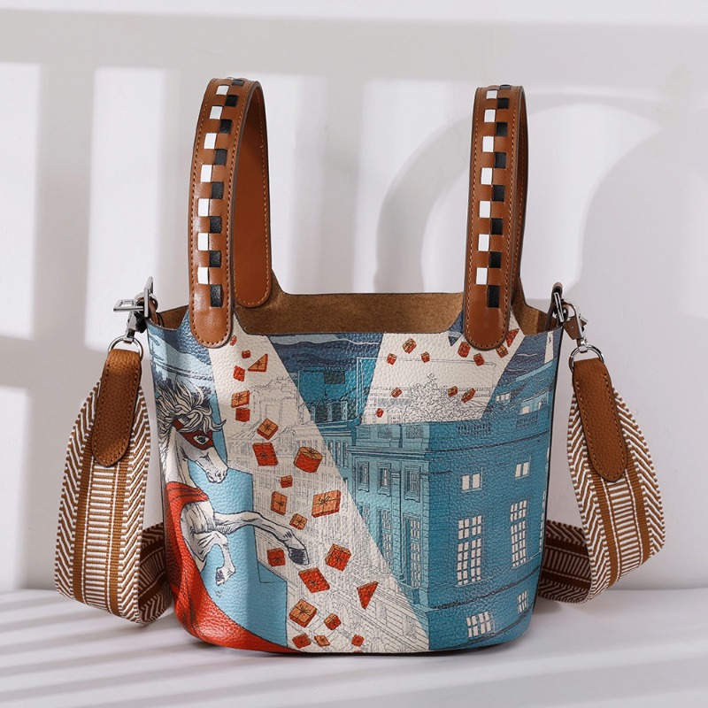 مصمم حقيبة دلو فاخرة المرأة عا - مراجعة Luxury Bags Trend 2025 وسعره