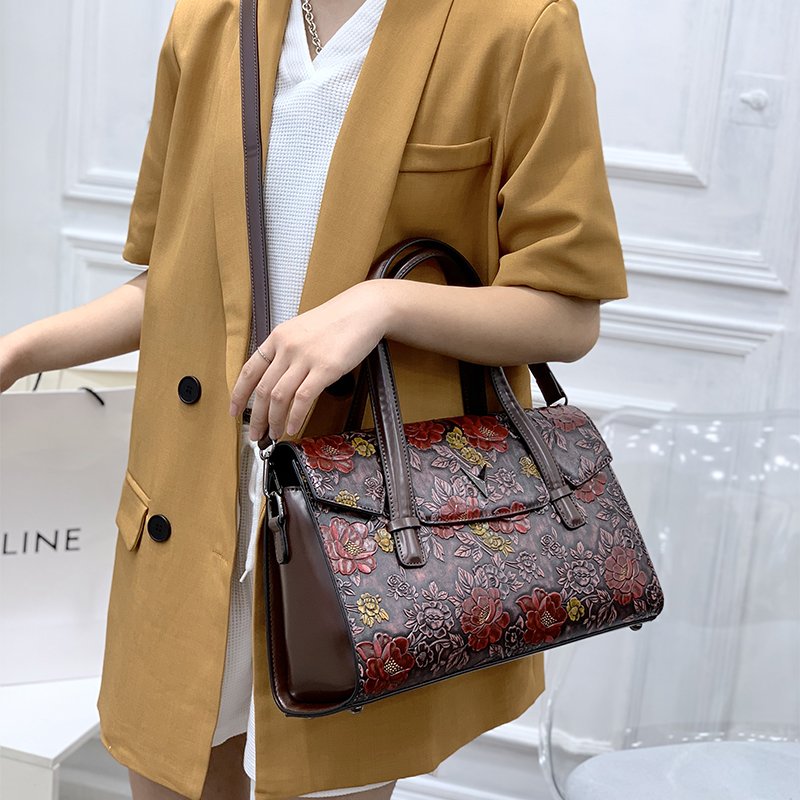 حقائب يد نسائية فاخرة بتصميم ز - مراجعة Luxury Bags That Are Vegan وسعره