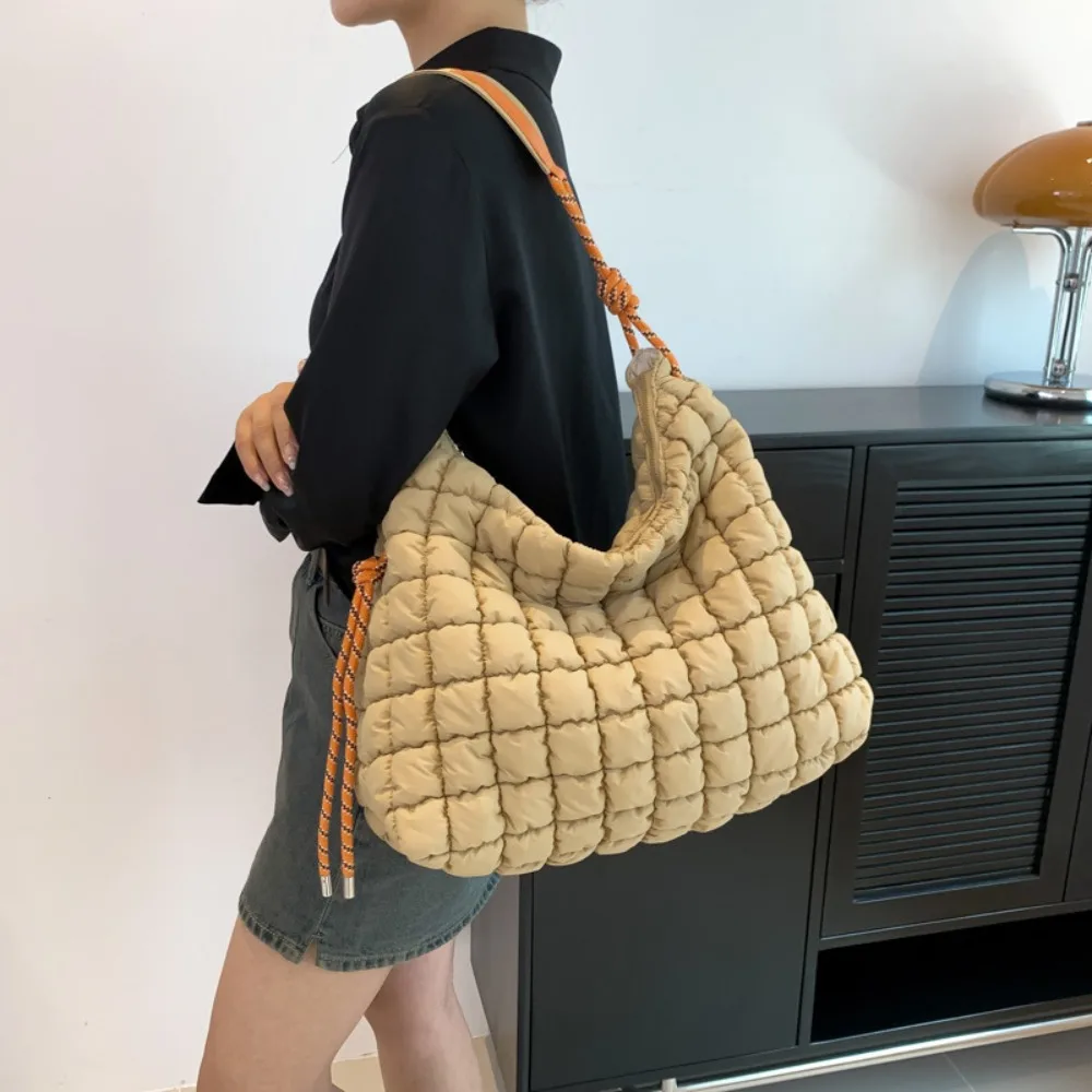 نباتي أسفل مطوي حقائب كتف المر - مراجعة Luxury Bags That Are Vegan وسعره