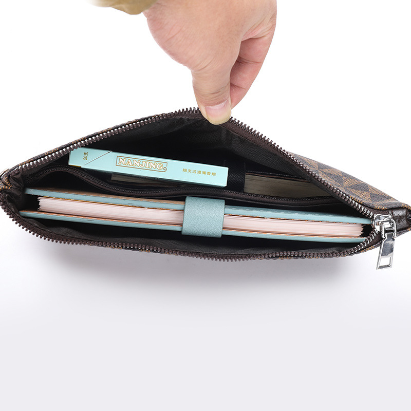 حقيبة يد رجالية فاخرة من الجلد - مراجعة Luxury Bags Office وسعره