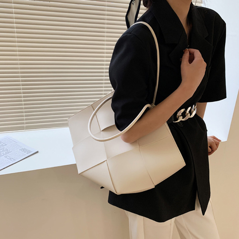 الفاخرة حقيبة كبيرة مفتوحة من  - مراجعة Luxury Bags Big وسعره