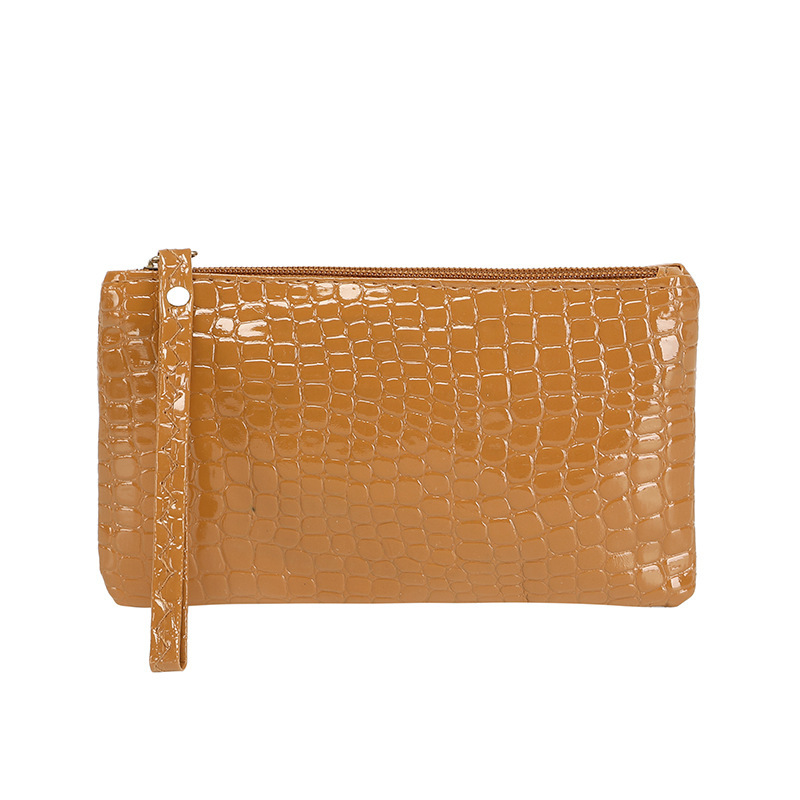 حقيبة مكياج من الجلد النباتي ب - مراجعة Luxury Bags That Are Vegan وسعره
