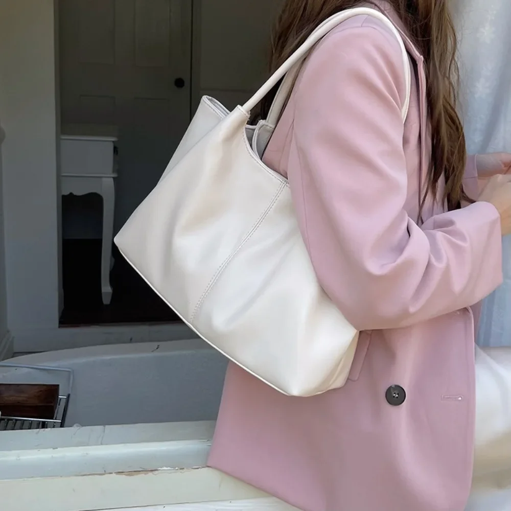 نباتي بو الجلود حمل الحقائب ال - مراجعة Luxury Bags That Are Vegan وسعره