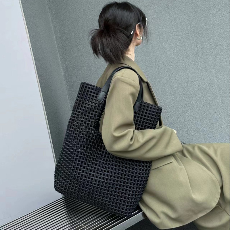 2025 الفاخرة الجوف خارج المنسو - مراجعة Luxury Bags Trend 2025 وسعره