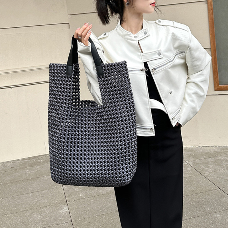 2025 الفاخرة الجوف خارج المنسو - مراجعة Luxury Bags Trend 2025 وسعره